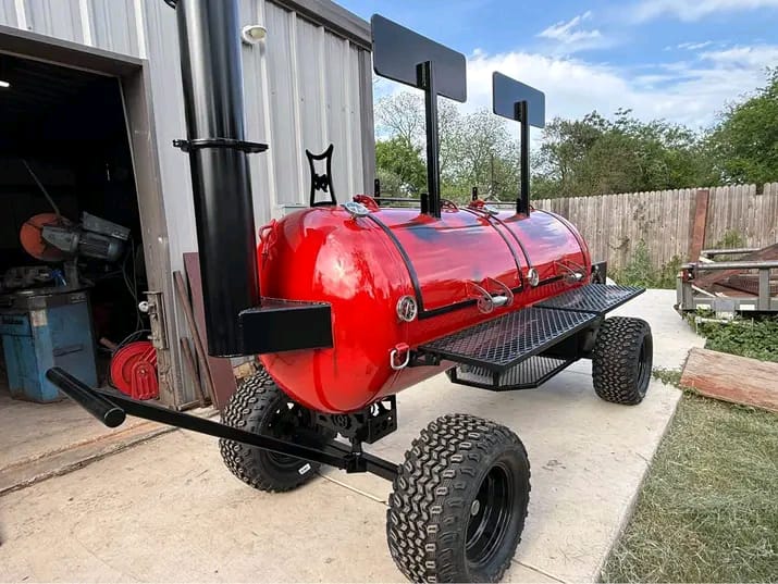 🔥 Red 250-Gallon Offset Smoker on Cart Tires - Image 5